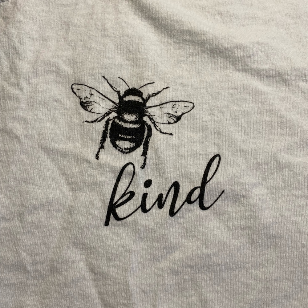 ＂𝔹𝕖𝕖 𝕜𝕚𝕟𝕕＂𝕊𝕙𝕚𝕣𝕥!🐝 - Picture 3 of 3
